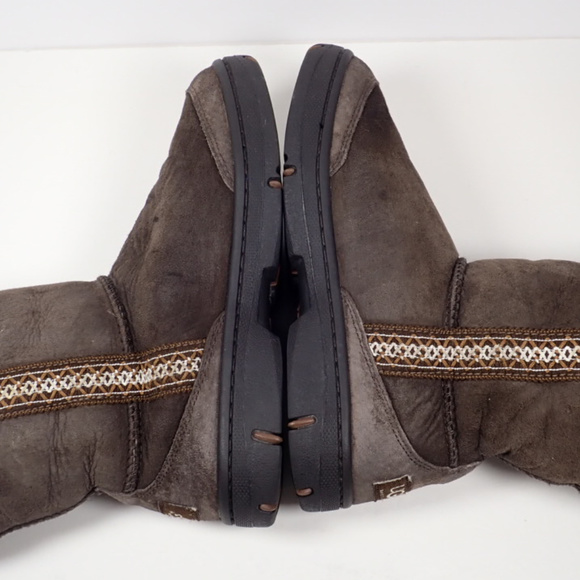 Ugg Brown Ultra Short Revival Boots, Size 7 - Picture 7 of 8